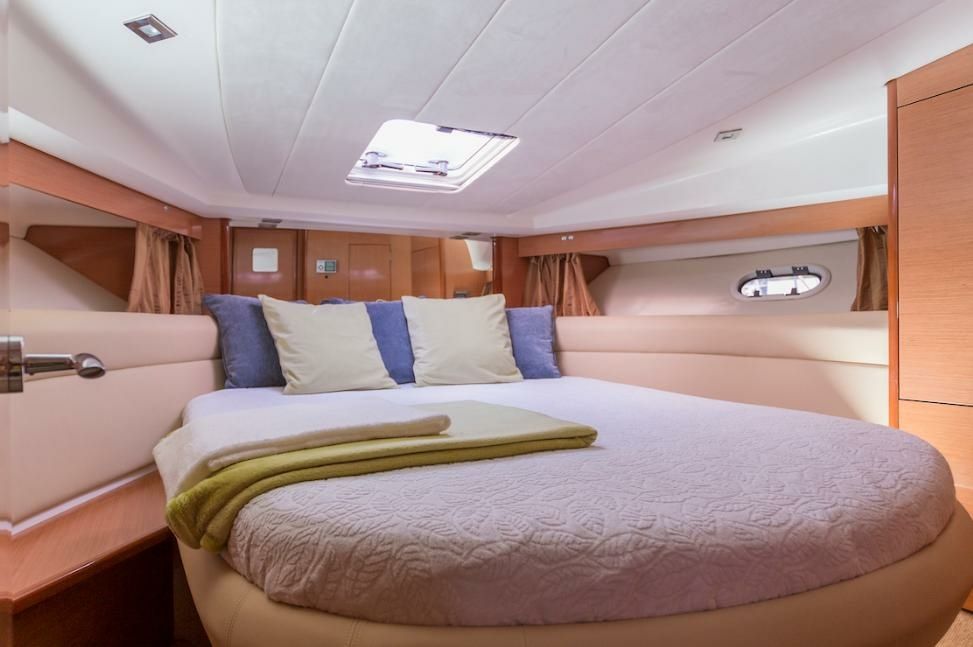 Jeanneau Prestige 38s | White Pearl