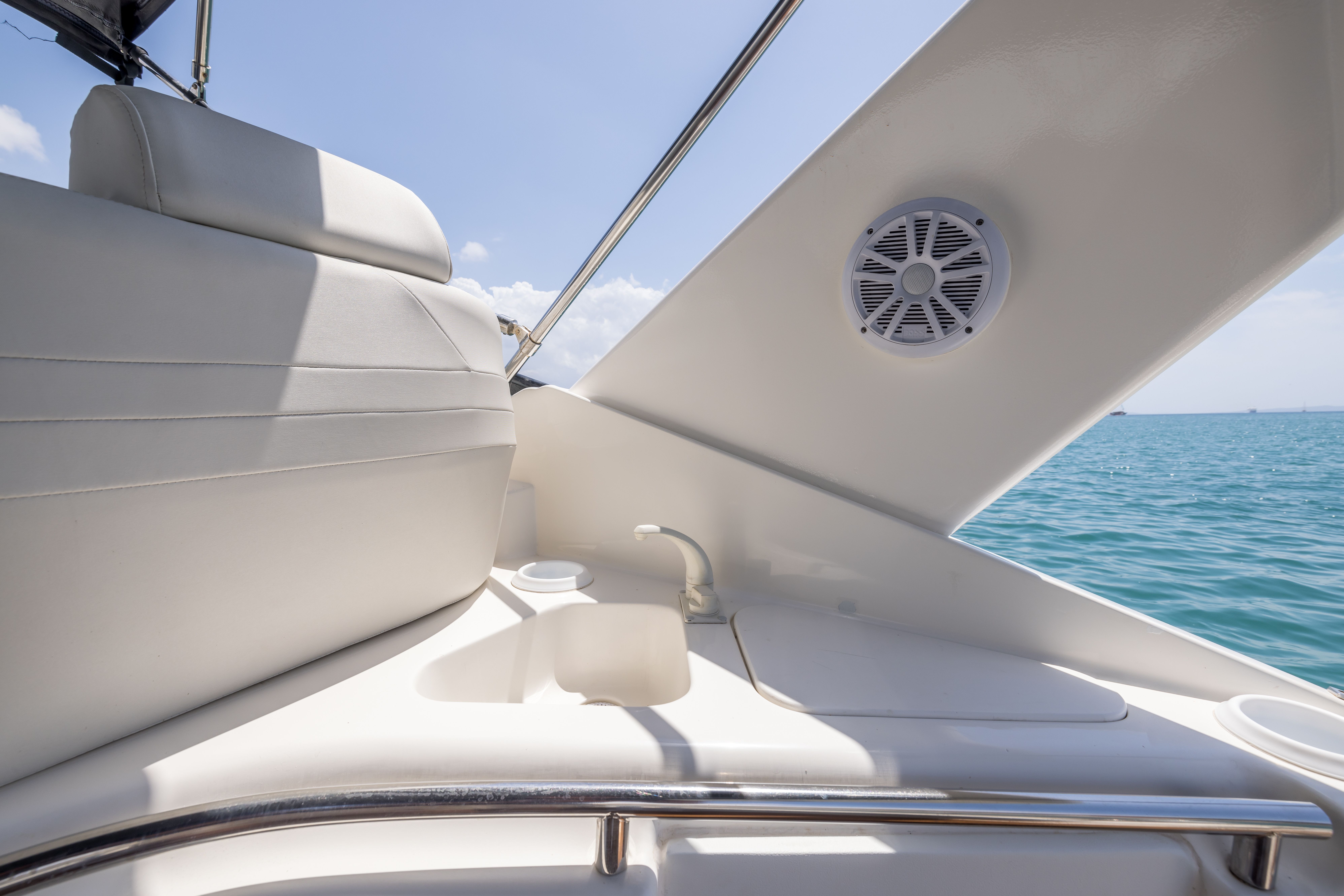 Silverton 360 Express | Laura