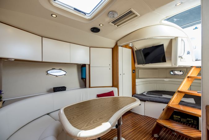 Silverton 360 Express | Laura