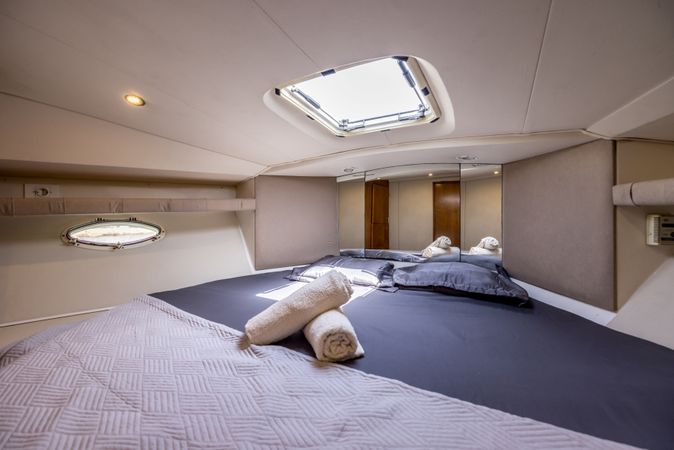 Silverton 360 Express | Laura