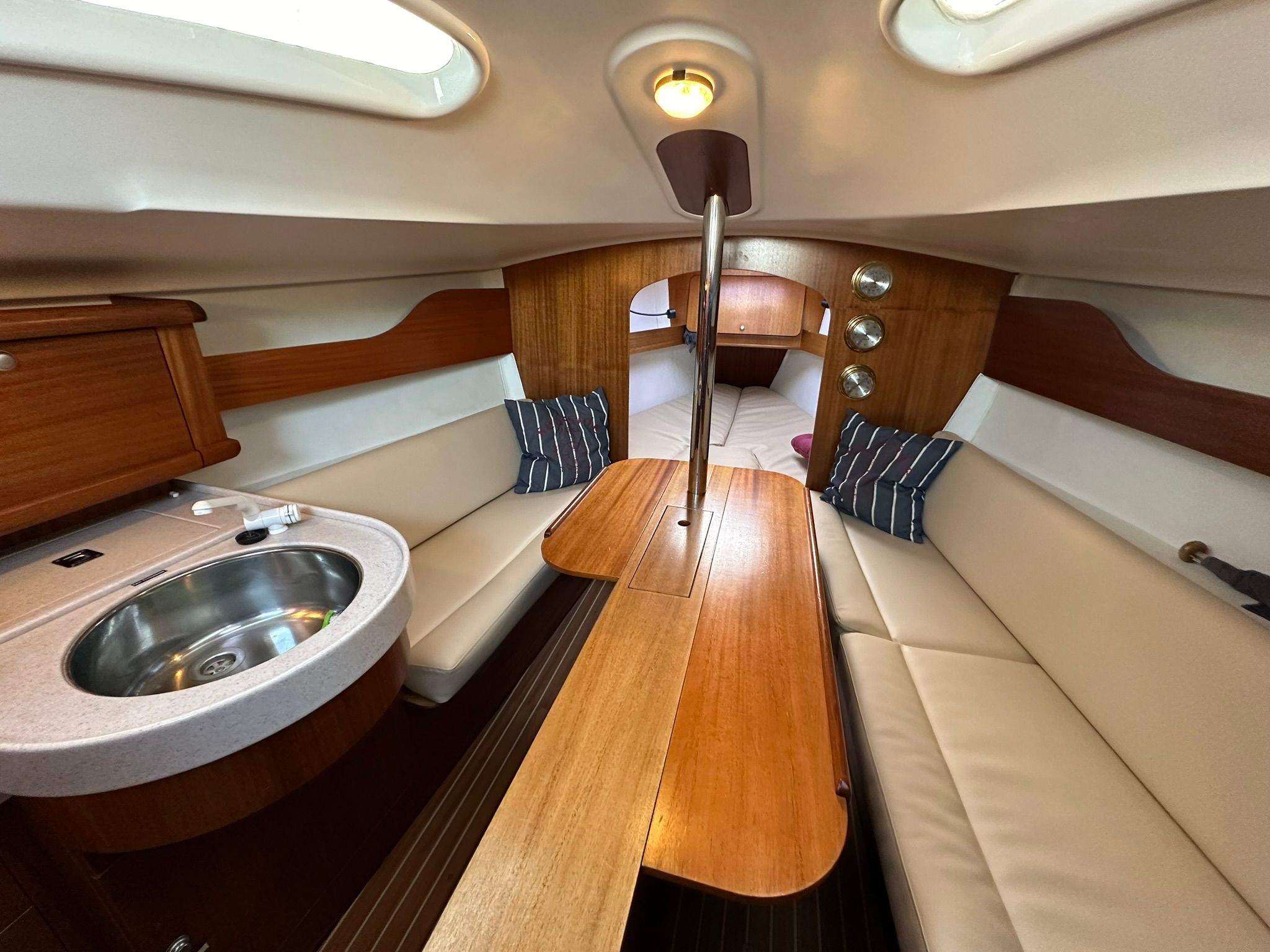 Delphia 28 | Midsummer