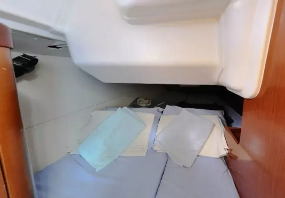 Beneteau Oceanis 34 | Aquamarine