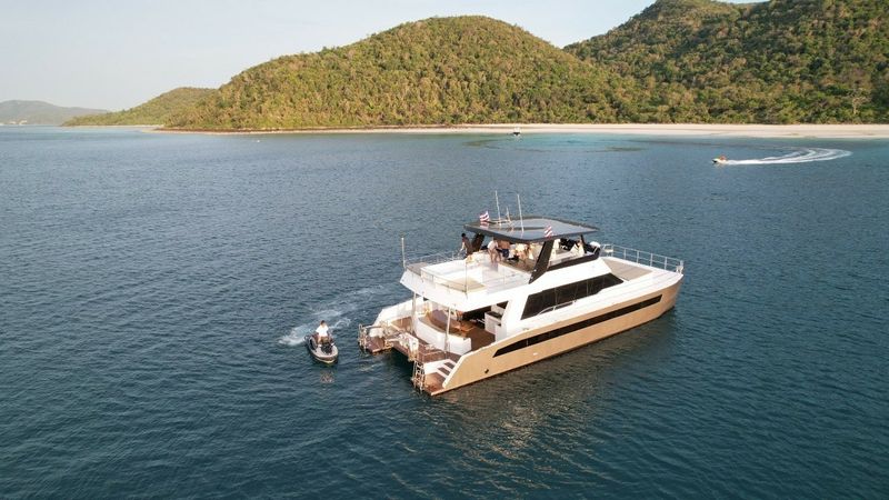 Custom Built 55 | Grand Yacht