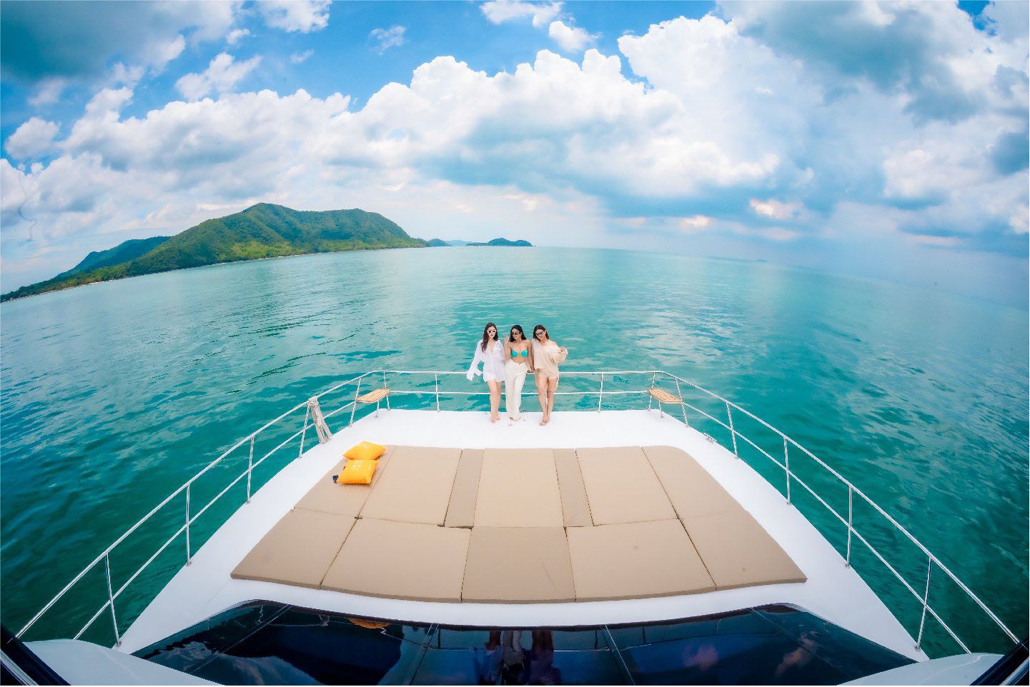 Custom Built 55 | Grand Yacht