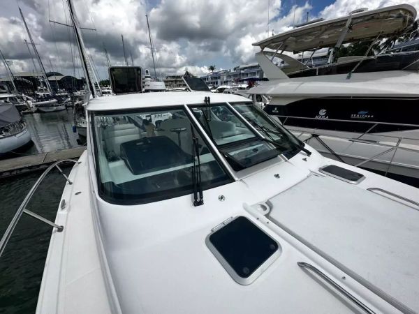 Tiara 43 | Crystal