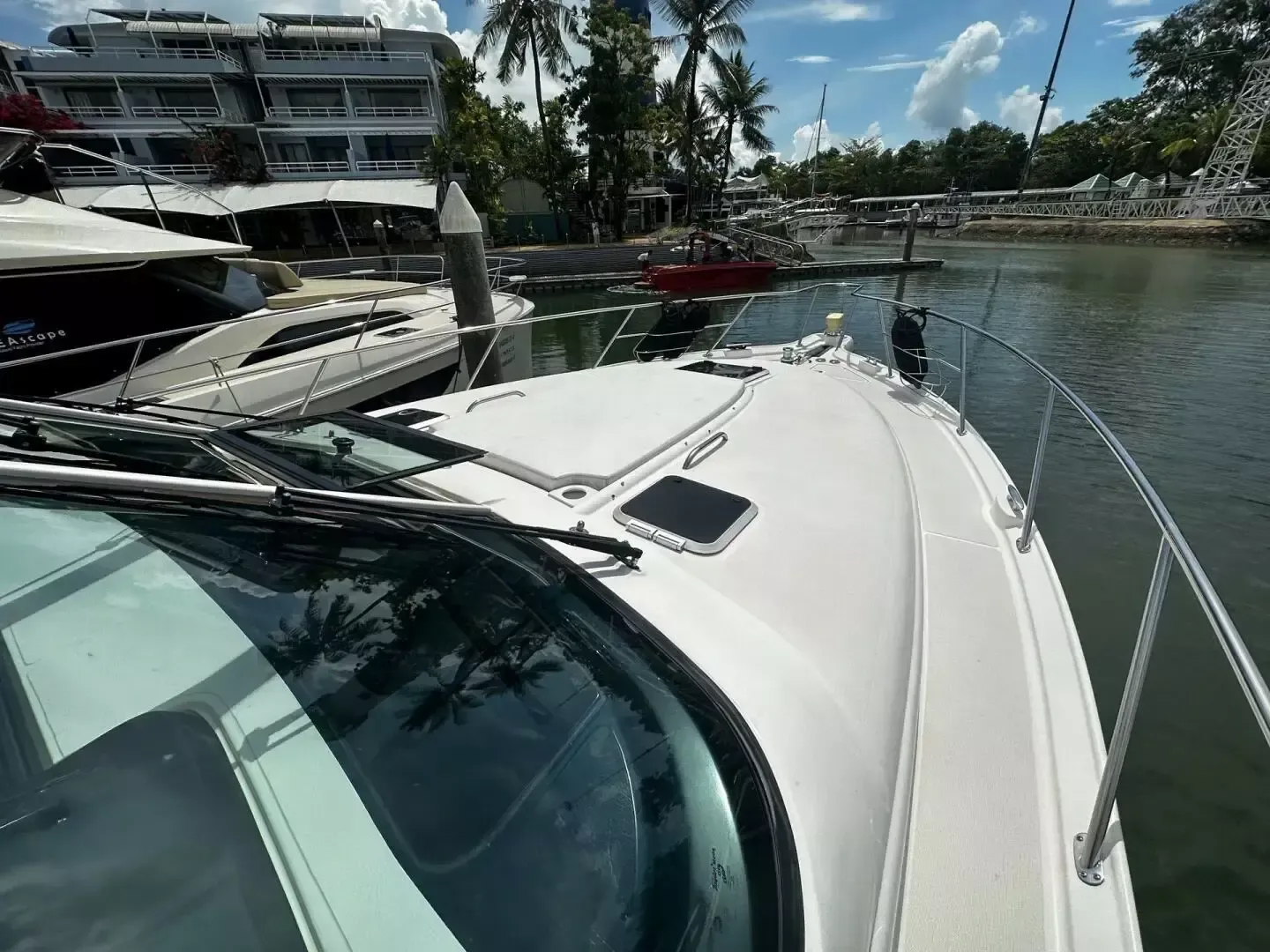 Tiara 43 | Crystal