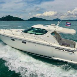 Tiara 43 | Crystal