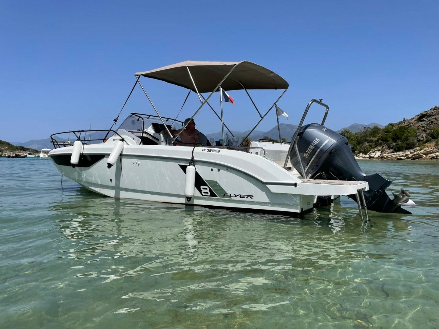 Beneteau Flyer 8 | Dauphin 1