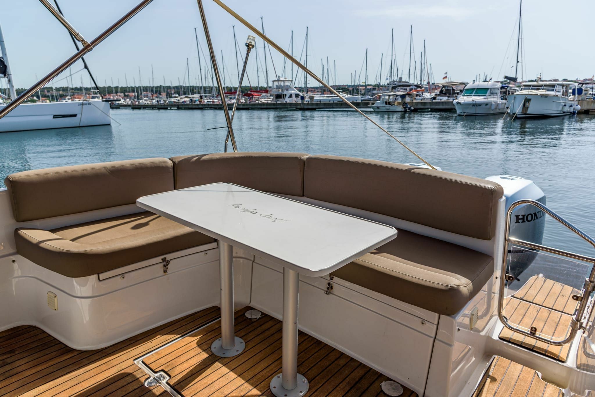 Atlantic Marine Suncruiser 805 | 13