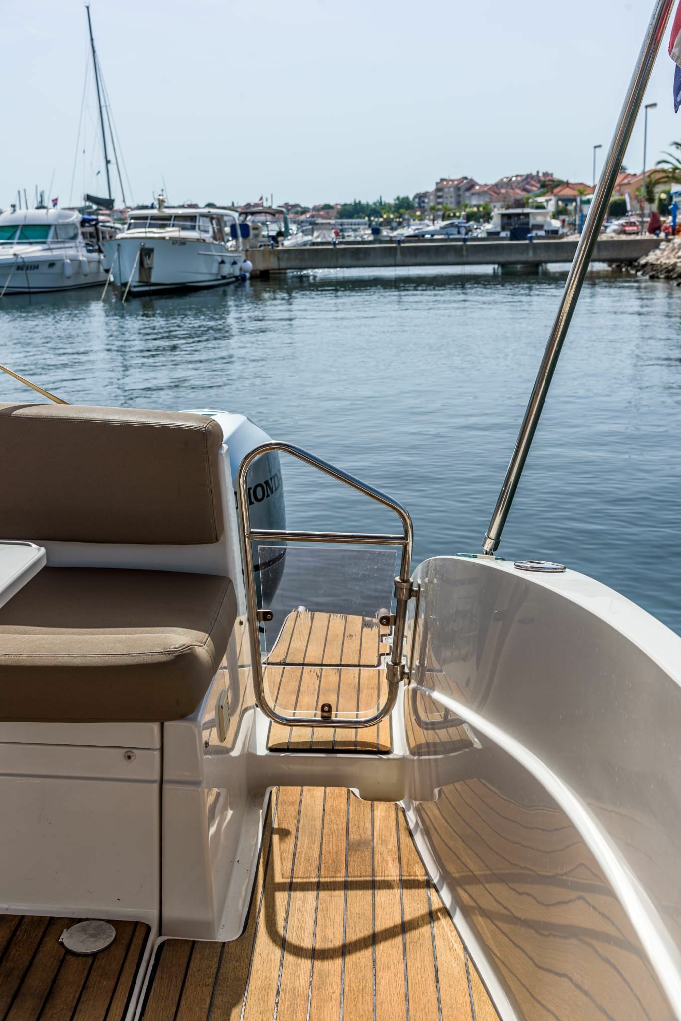 Atlantic Marine Suncruiser 805 | 13