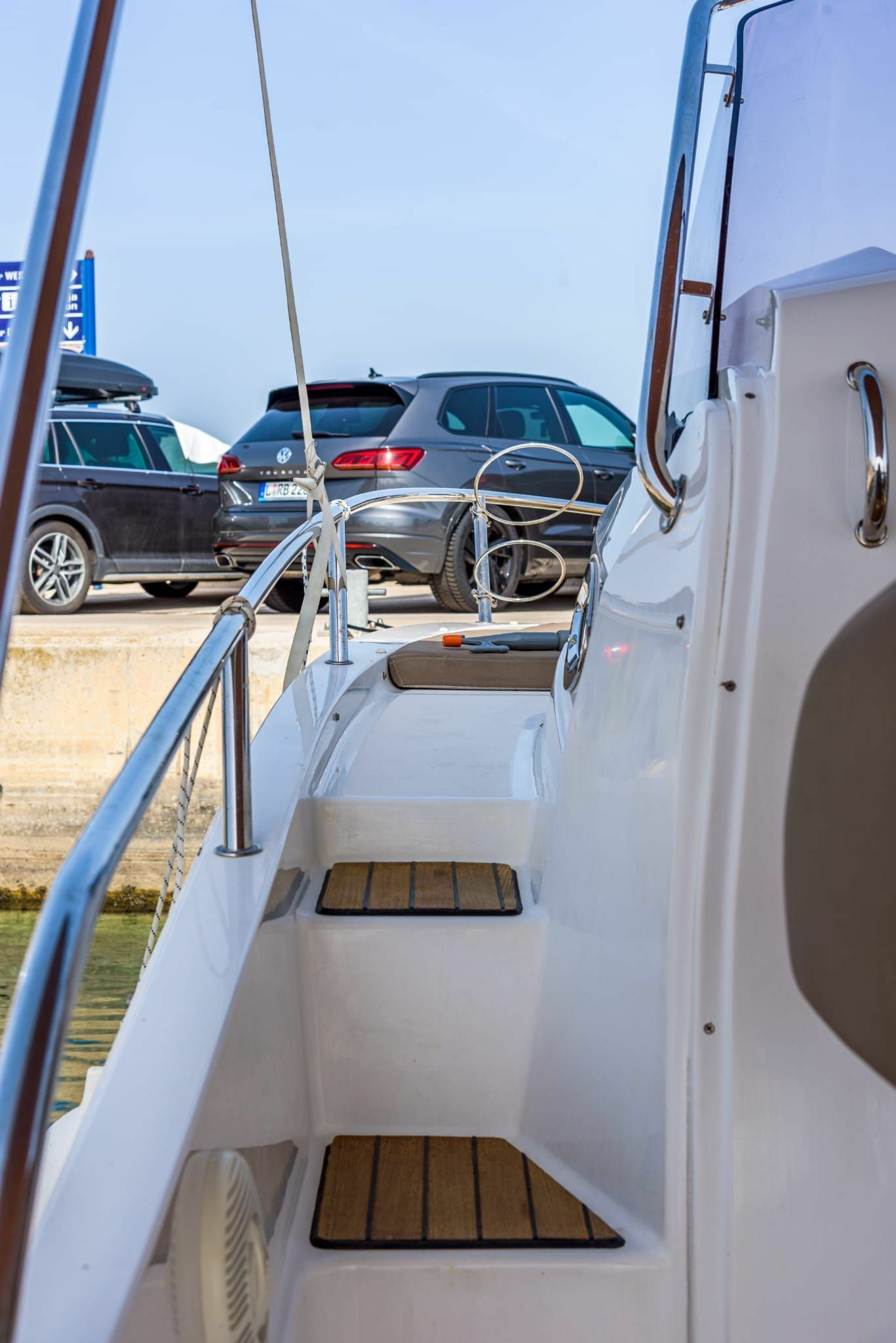 Atlantic Marine Suncruiser 805 | 13