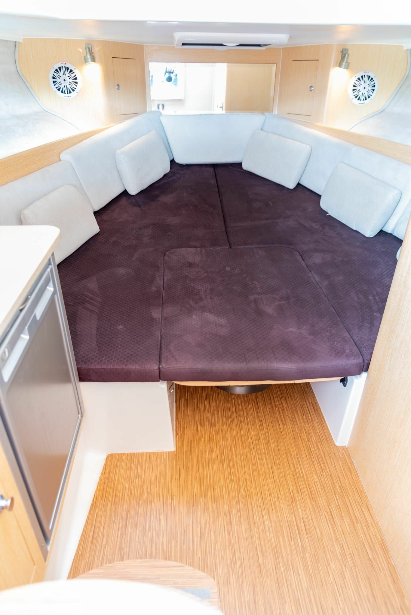 Atlantic Marine Suncruiser 805 | 13