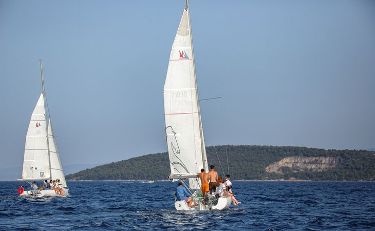 Beneteau First 7.5 | Kasteli