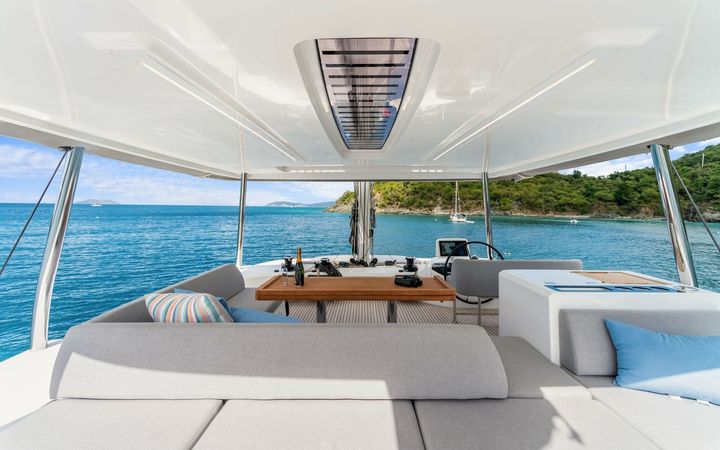 Lagoon 55 | Evenstar