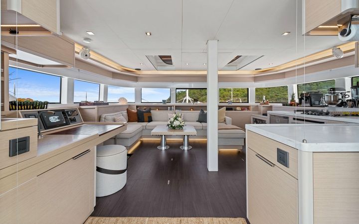 Lagoon 55 | Evenstar