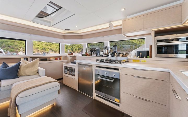 Lagoon 55 | Evenstar