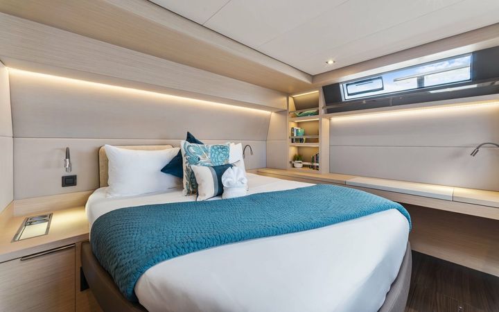 Lagoon 55 | Evenstar