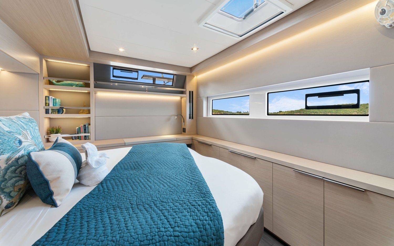 Lagoon 55 | Evenstar