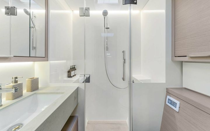 Lagoon 55 | Evenstar