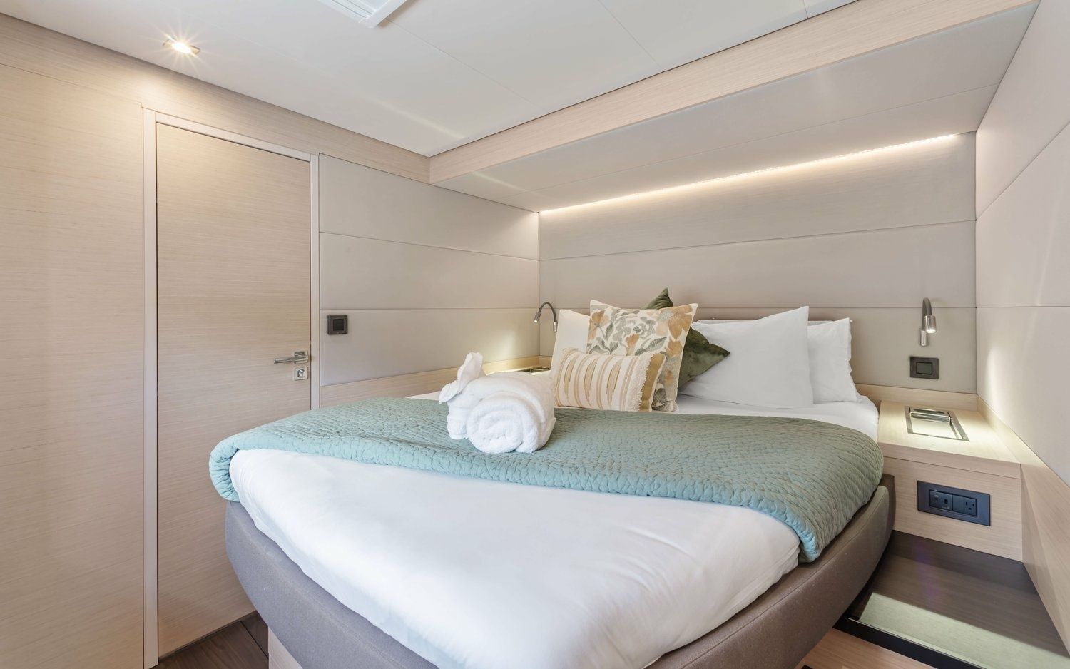 Lagoon 55 | Evenstar