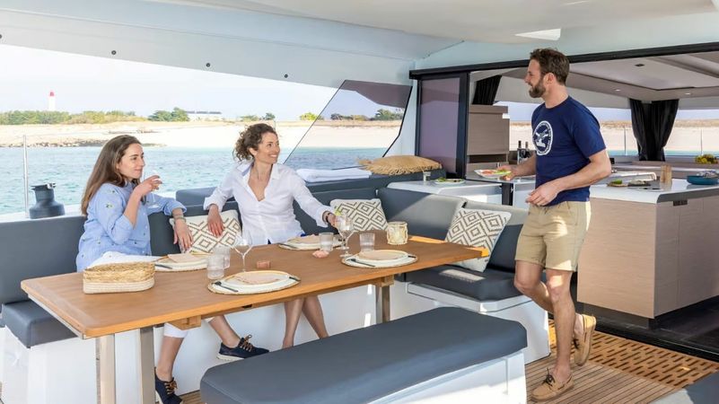 Fountaine Pajot Aura 51 | Dede