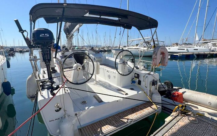Beneteau Oceanis 30.1 | Jeep