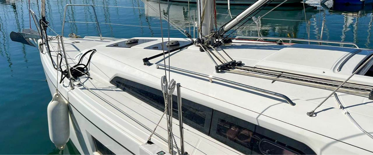 Beneteau Oceanis 30.1 | Jeep