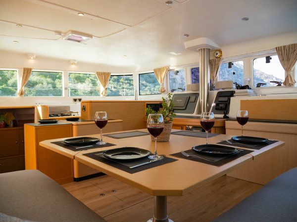 Lagoon 500 | Dome Extreme