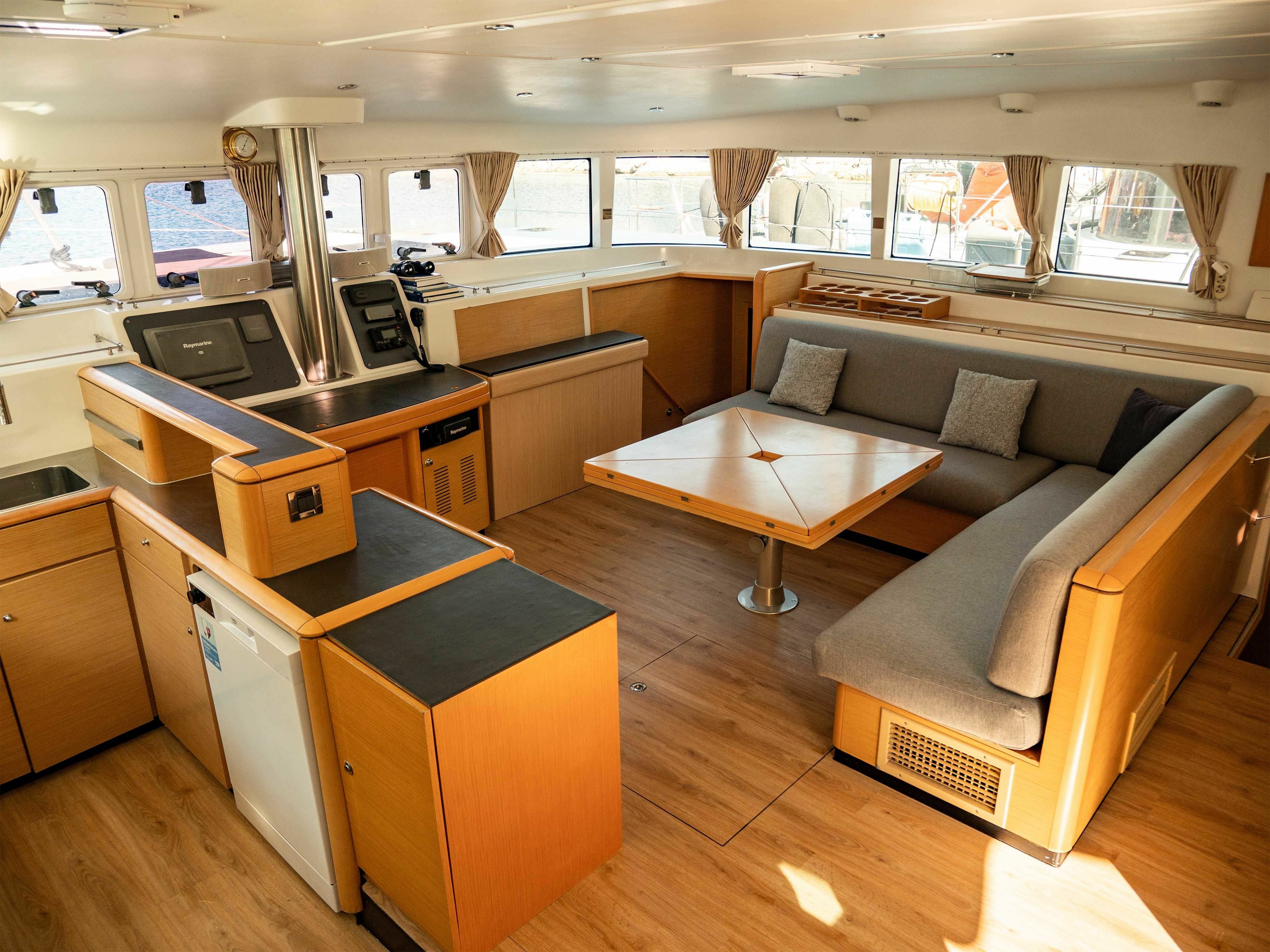 Lagoon 500 | Dome Extreme