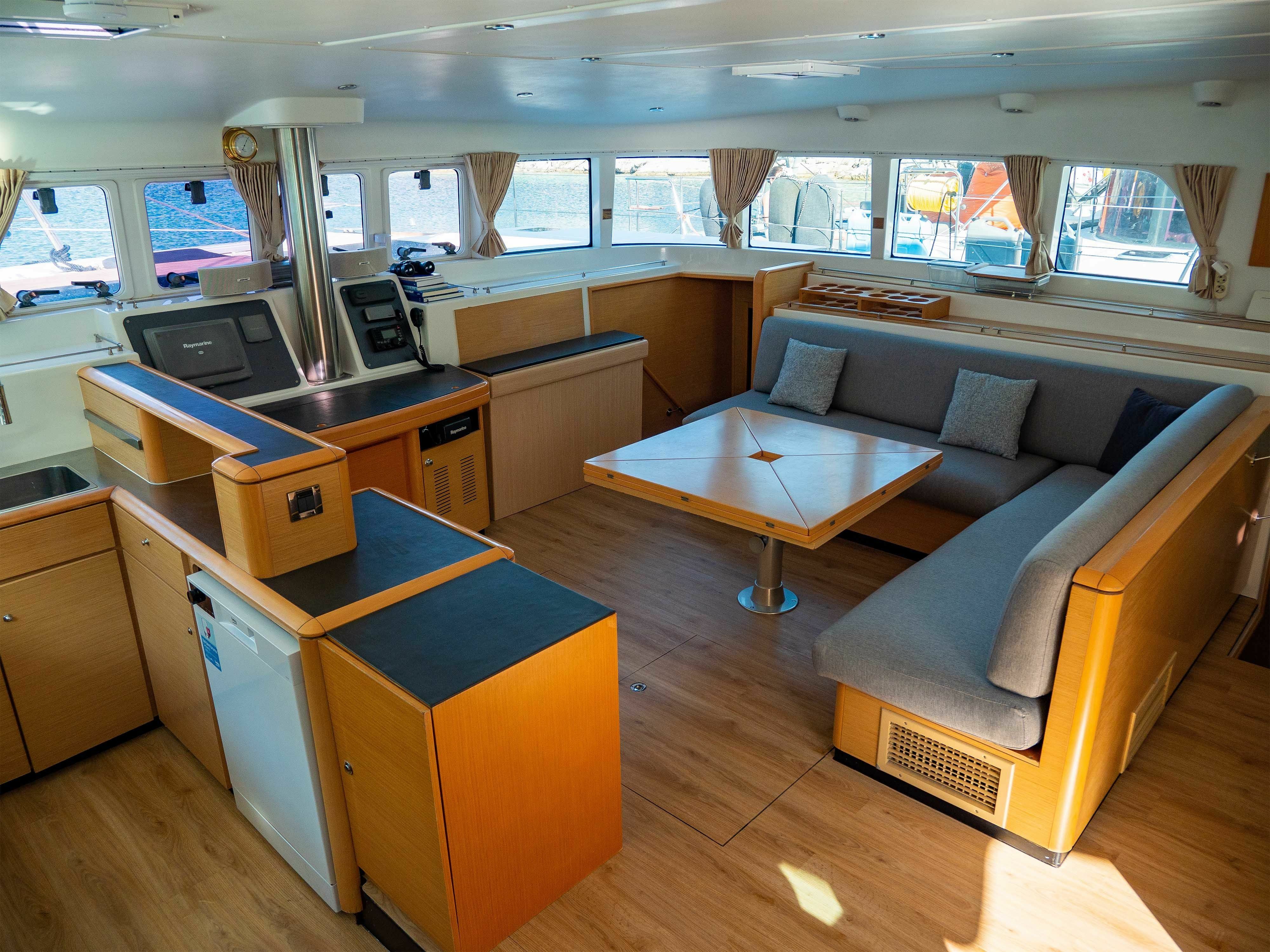 Lagoon 500 | Dome Extreme