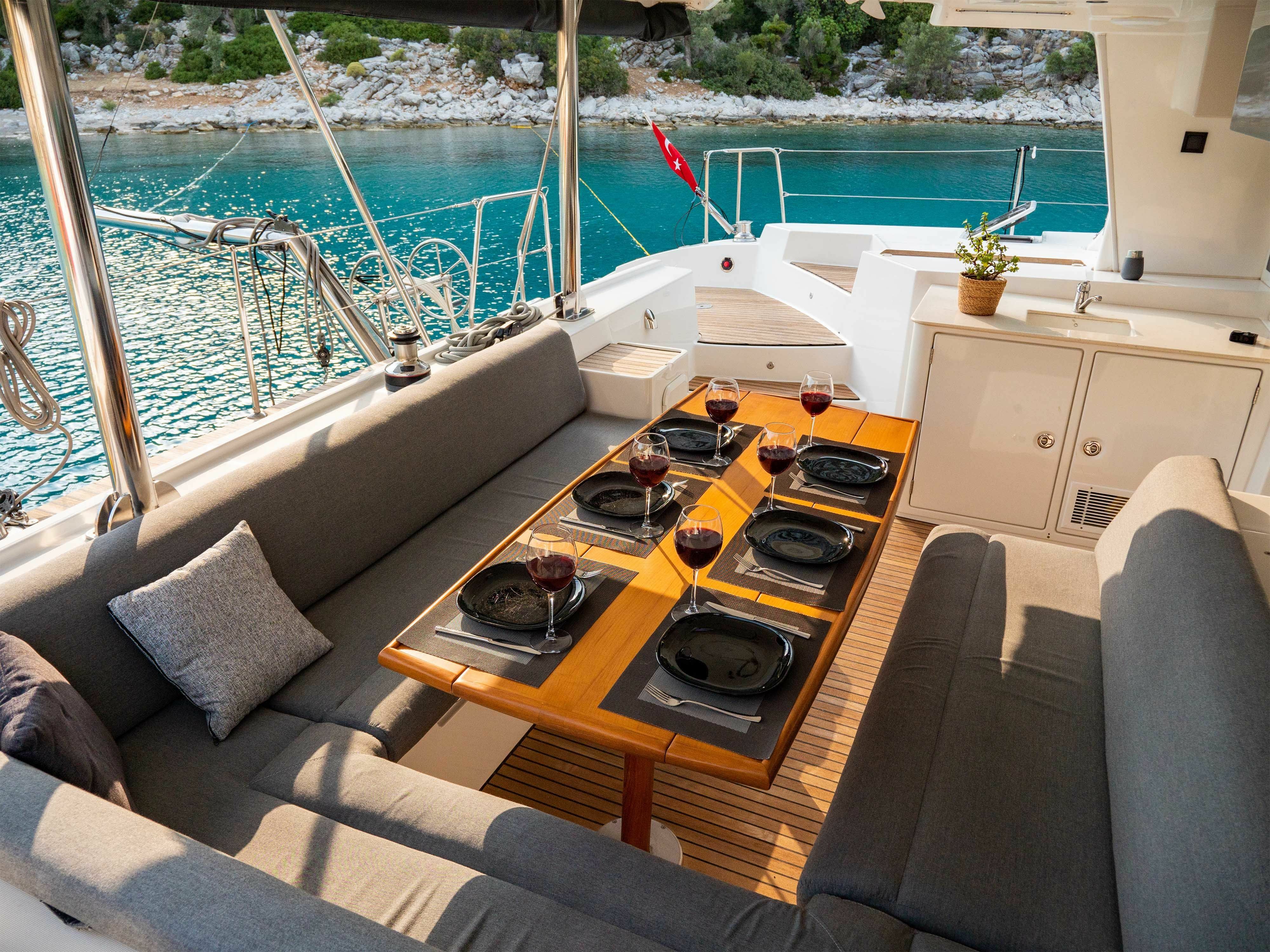 Lagoon 500 | Dome Extreme