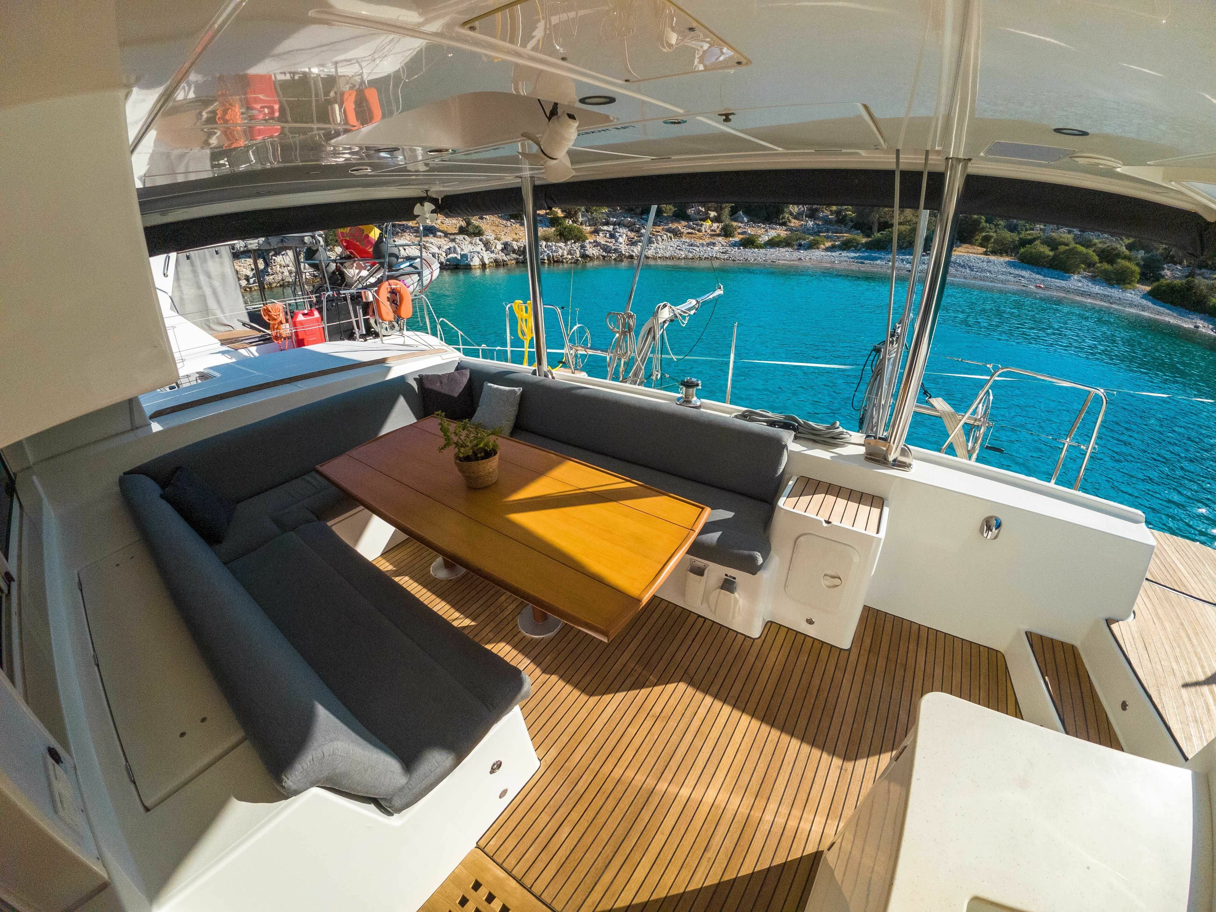 Lagoon 500 | Dome Extreme