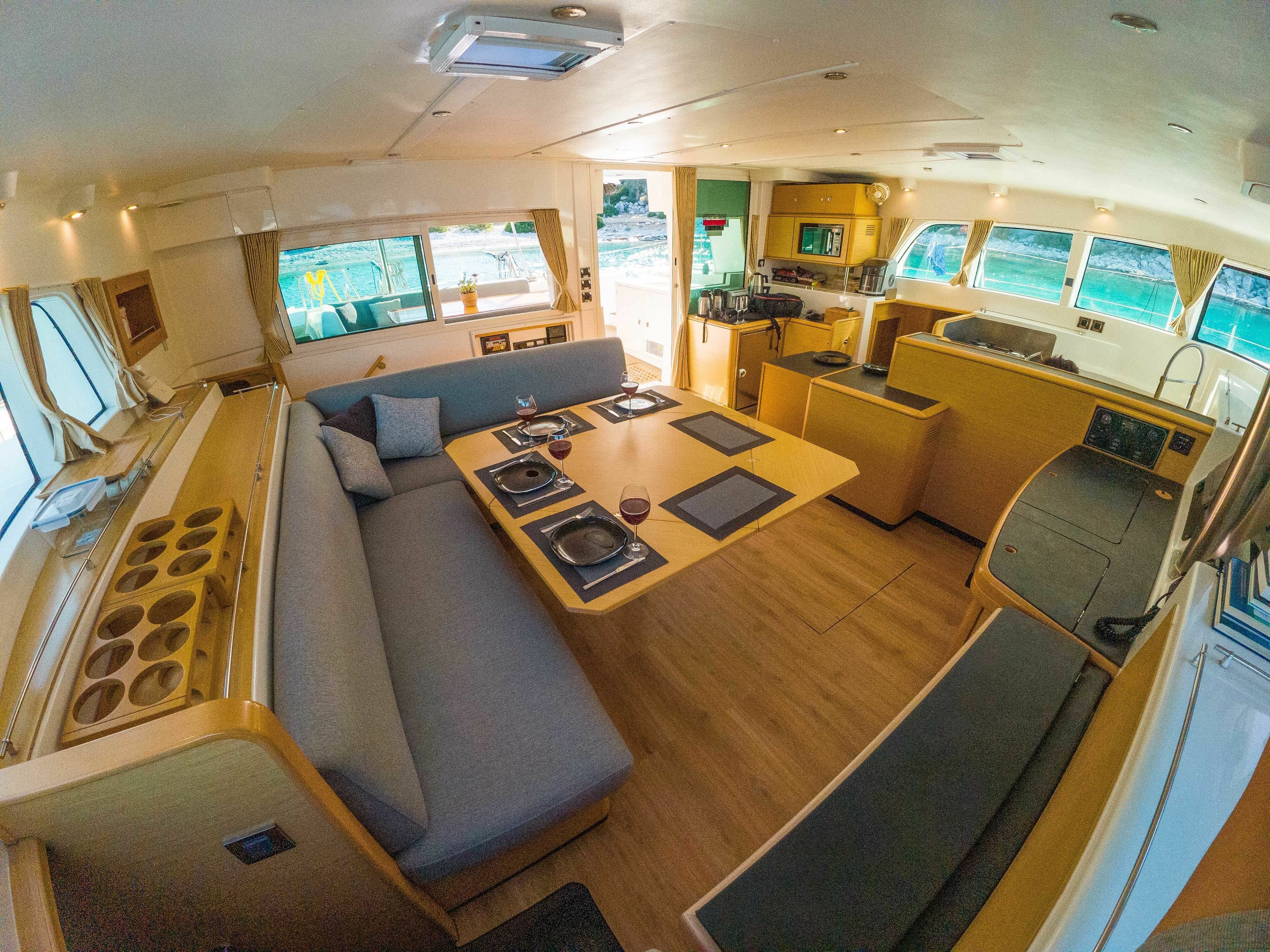 Lagoon 500 | Dome Extreme