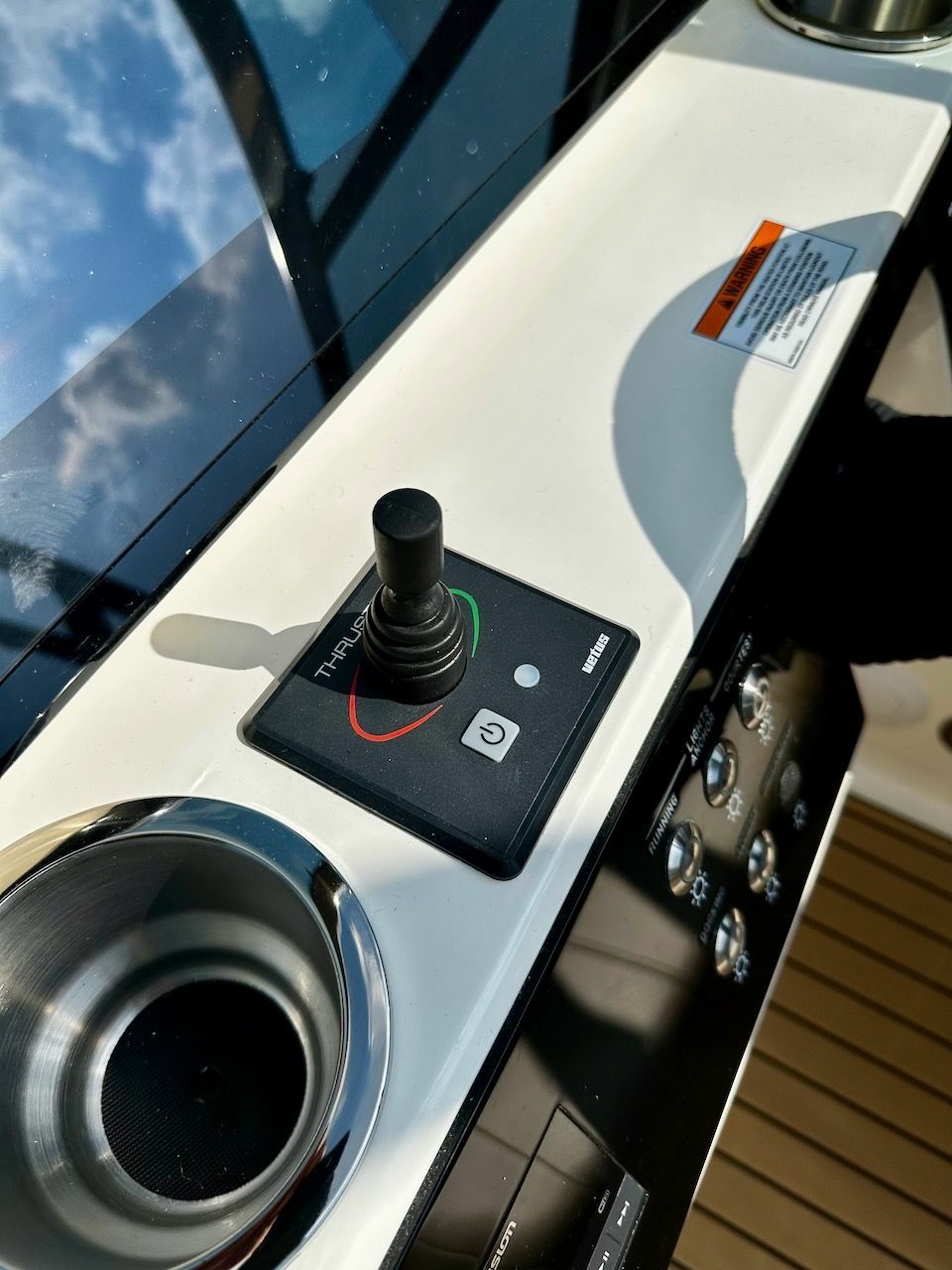 Sea Ray 250 | 24