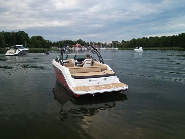 Sea Ray 250 | 24