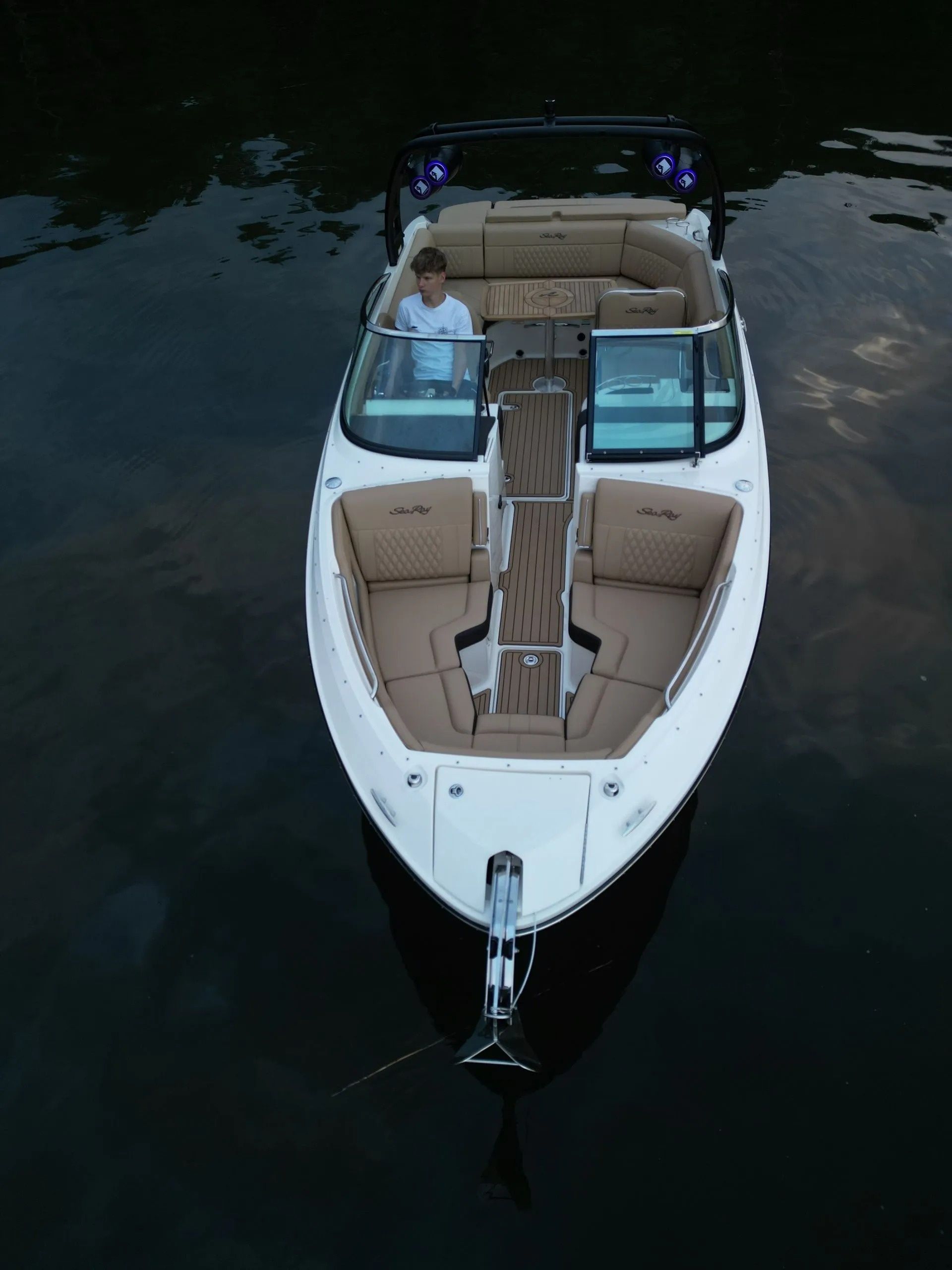 Sea Ray 250 | 24