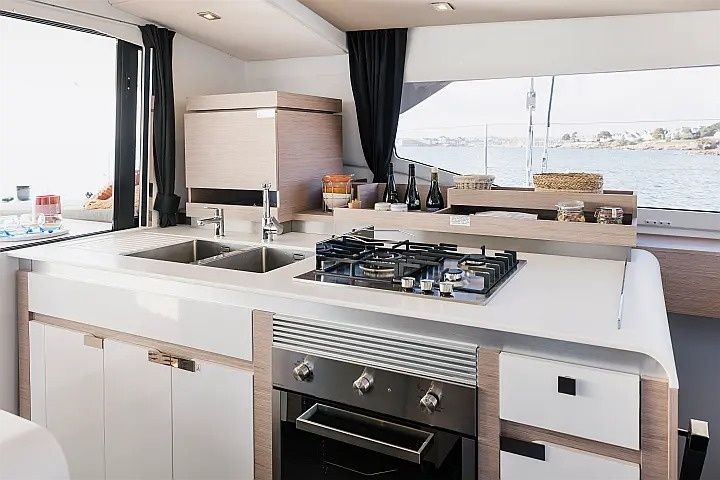 Fountaine Pajot Aura 51 | Kali 2 - Luxury Aeolian