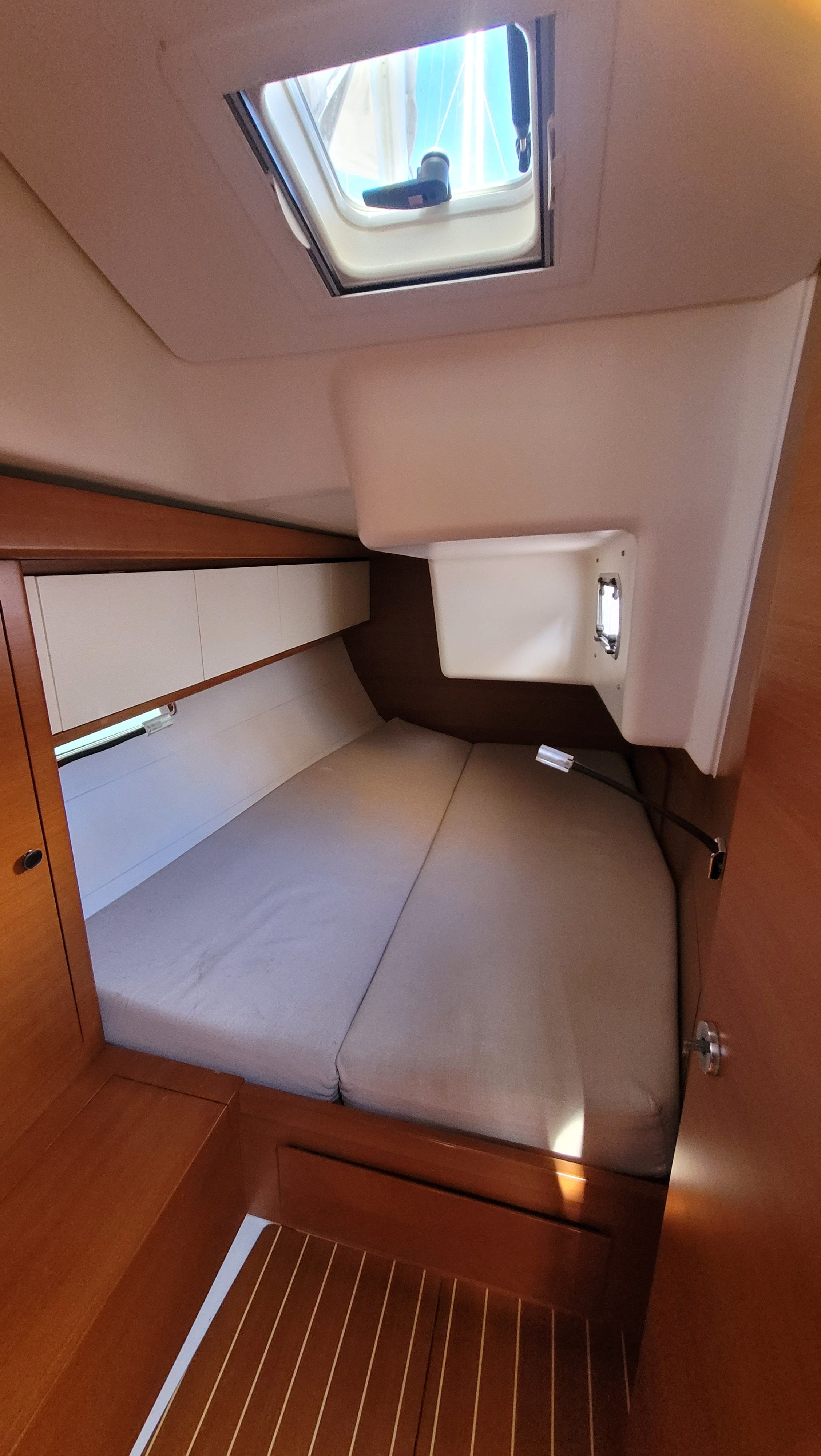 Italia Yachts 13.98 | Papillon