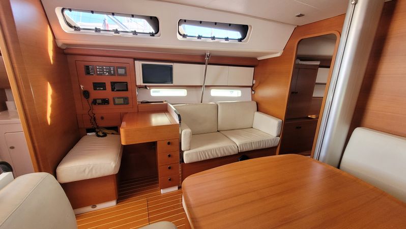 Italia Yachts 13.98 | Papillon