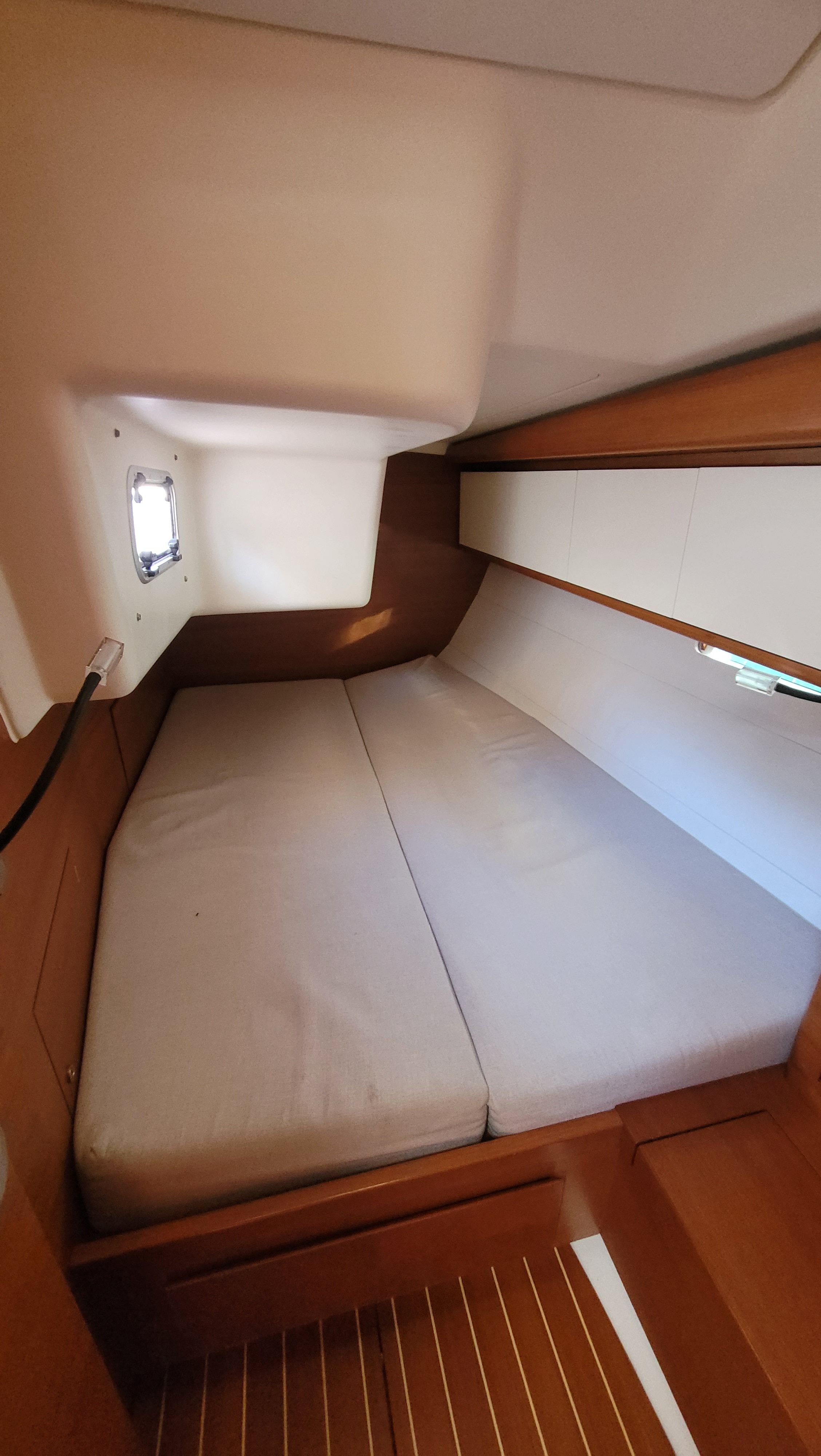 Italia Yachts 13.98 | Papillon