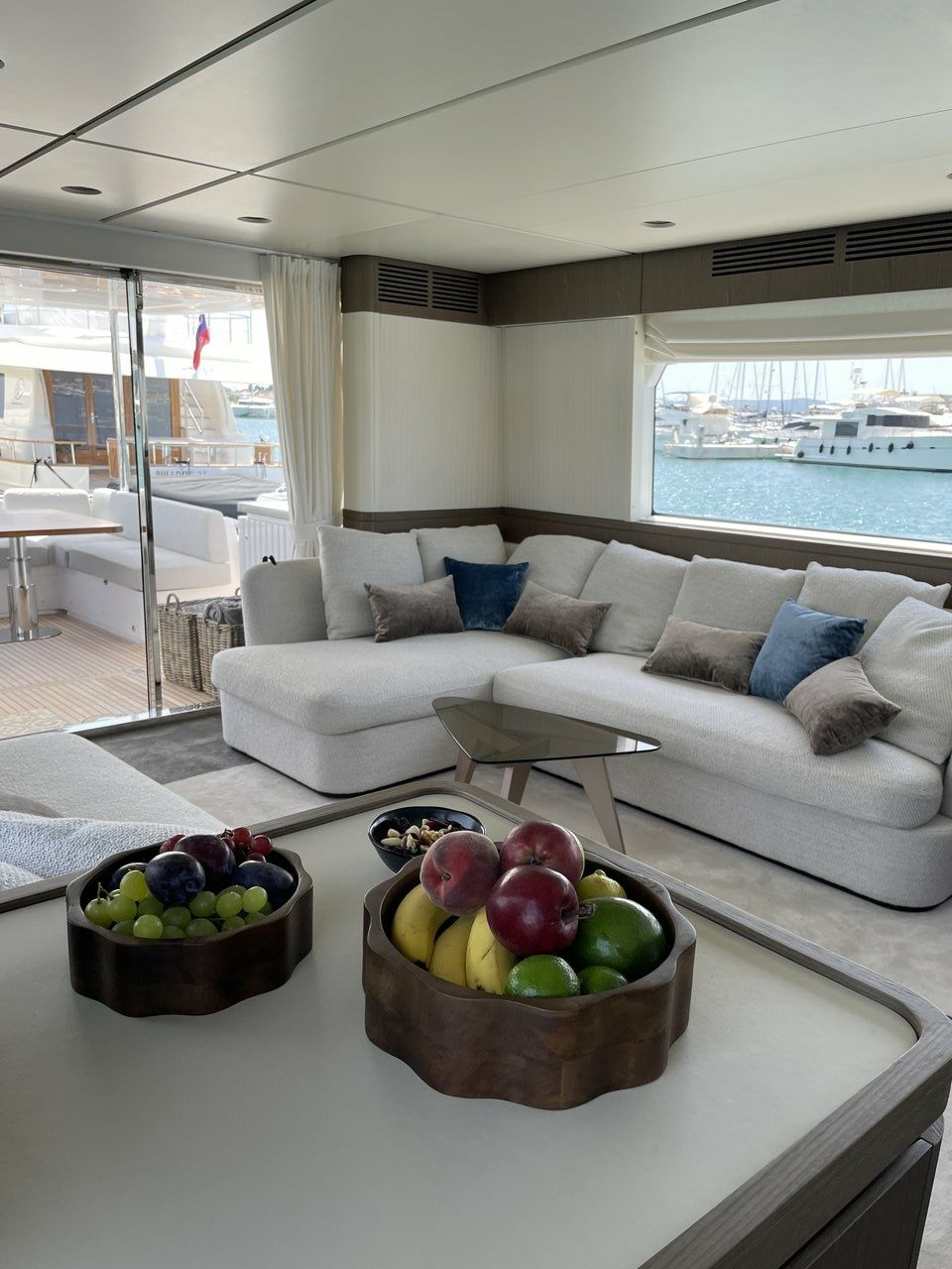 Azimut 66 | Moon light