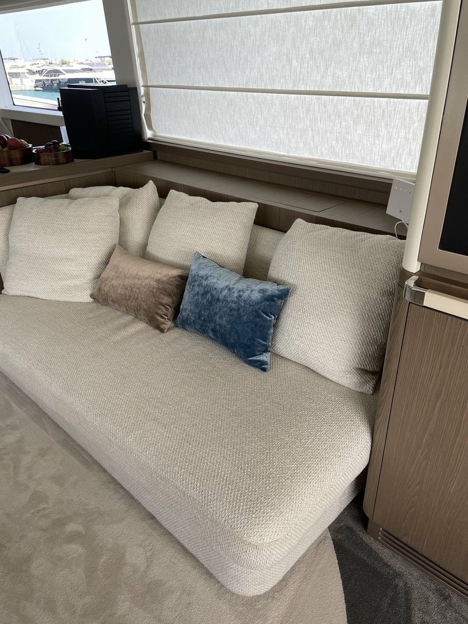 Azimut 66 | Moon light