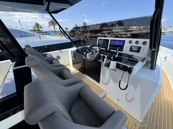 De Antonio D42 Open | Cammon