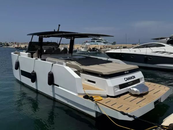 De Antonio D42 Open | Cammon