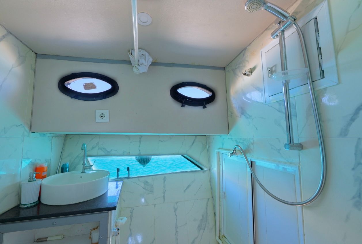 Custom Built 46 | Top Gun