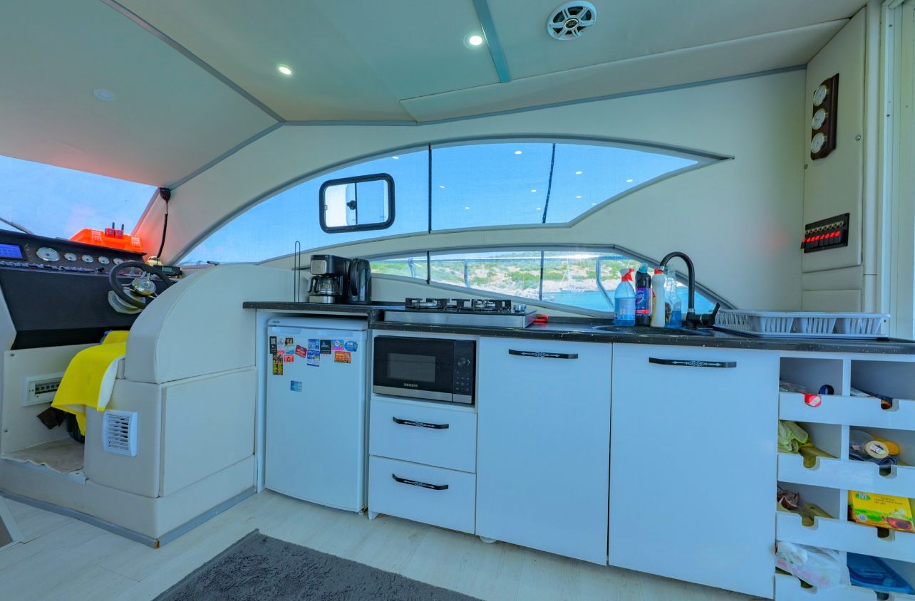 Custom Built 46 | Top Gun