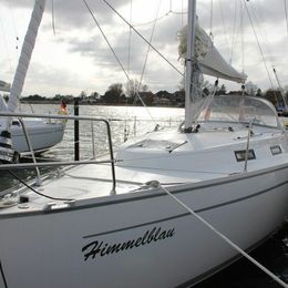 Bavaria Cruiser 32 | Himmelblau