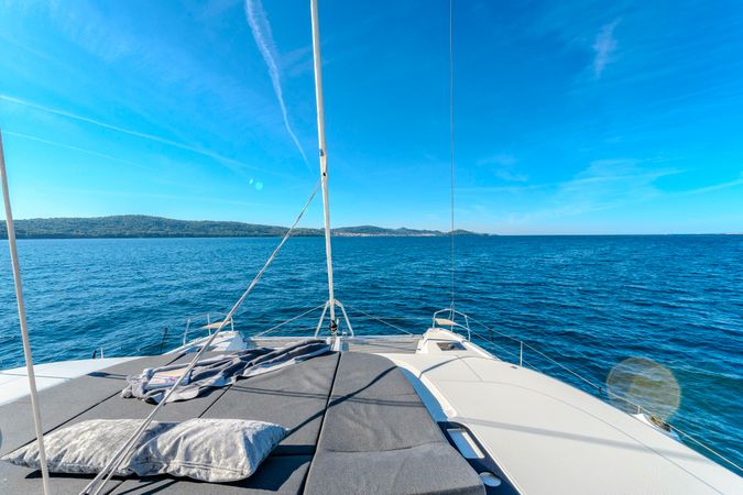 Lagoon 55 | Black Caviar