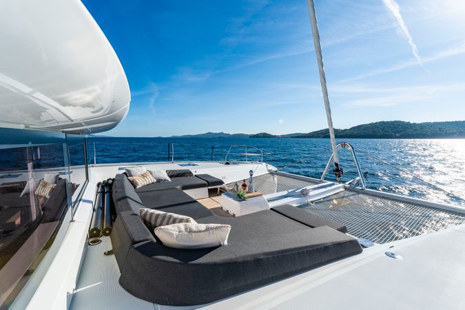 Lagoon 55 | Black Caviar