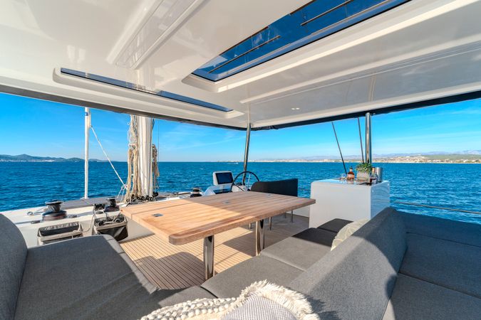 Lagoon 55 | Black Caviar